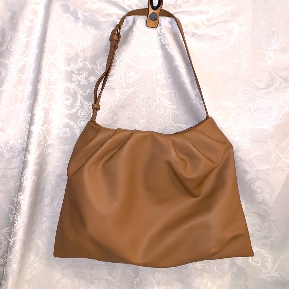 Universal Thread Tan hobo shoulder bag